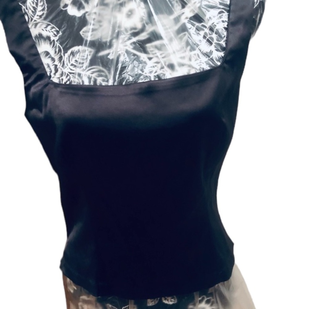 Theory size large green satin sleeveless top with stretch, side zip NWOT